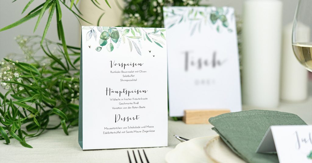 google-ads-menu-goldfolien-menuekarte-aufsteller-mit-blaettern-herzen-landscape-1024x536 Tischaufsteller